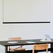 HAY Hængelampe Factor Linear directional, sort, drejelig