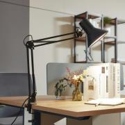 Lindby LED-klemmelampe Undra, sort, metal, justerbar