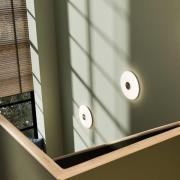 Northern LED-væglampe Glint, Ø 25 cm, glas, opal hvid