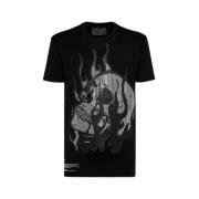 Sort T-shirt med flammende kranium og rhinsten