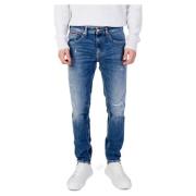 Slim Tapered Jeans