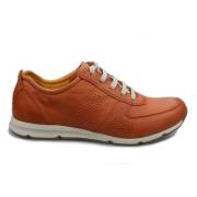 Sporty sommersneaker med fine detaljer