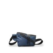 Pre-owned nylon crossbody-tasker