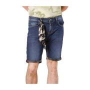 Slim Fit Denim Bermuda med camouflage