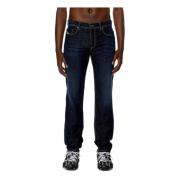 Tapered Jeans 2023