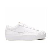 Hvide lave platform sneakers logo