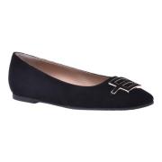 Ballerina pumps in black suede