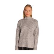 Strikket jumper krave