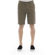 Ensfarvet Bermuda Shorts Trend