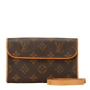 Pre-owned Canvas louis-vuitton-tasker