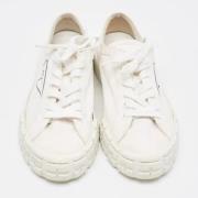 Pre-owned Canvas sneakers