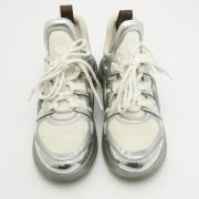 Pre-owned Laeder sneakers