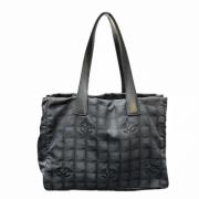 Pre-owned nylon chanel-tasker