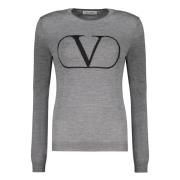 Ribbet crew-neck sweater med frontlogo