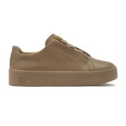 Sneakers i taupe farve med dekoreret tunge