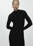 MANGO Perkinsneck Ribbed Dress Kvinde Black Midi Kjoler Str L - hos Ma...