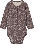 Wheat Body Liv Str 2 år / 92 cm - Soft Eggplant Meadow Langærmede Bodi...