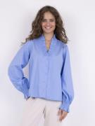 Neo Noir Brielle Solid Shirt Kvinde Sky Blue Langærmede Bluser Str 40 ...