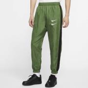 Nike Sportswear Swoosh Woven Bukser XL - Træningsbukser hos Magasin