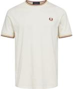 Fred Perry M1588 Mand Ecr/hnycmb/mrmld Kortærmede T-shirts Str L - Bom...